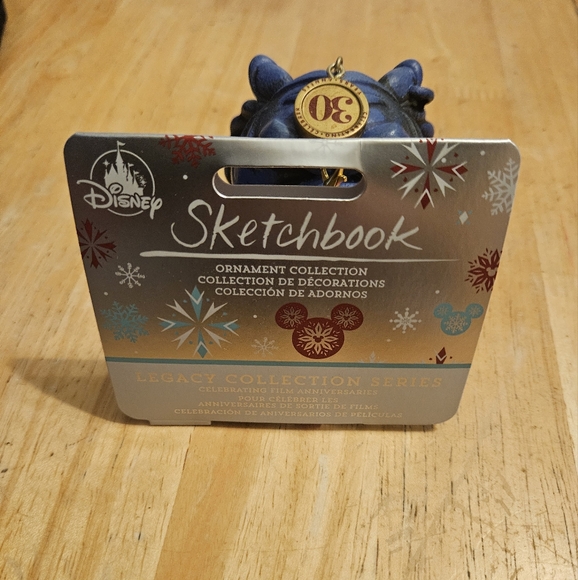 Disney Aladdin Cave of Wonders 30th Anniversary Sketchbook Ornament - Picture 3 of 3